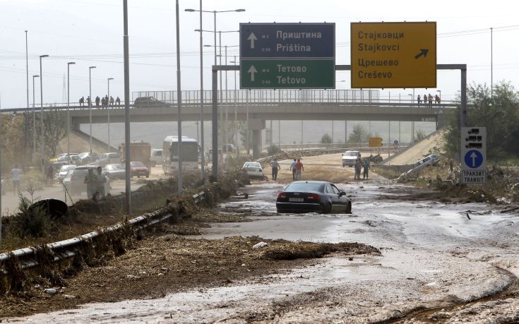 Σε κατάσταση έκτακτης ανάγκης η ΠΓΔΜ μετά από φονικές πλημμύρες