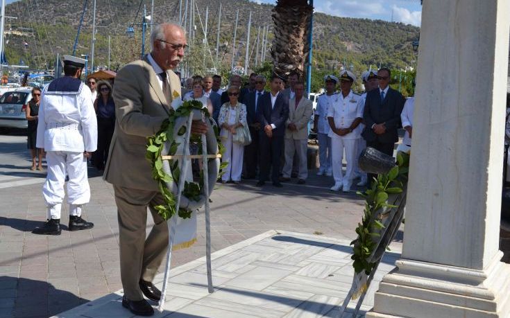 Στεφάνι στον ανδριάντα του Καποδίστρια κατέθεσε ο Βίτσας