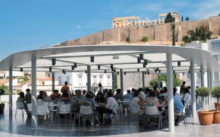 Τα αίθρια των μουσείων ανάσες δροσιάς στην άδεια Αθήνα