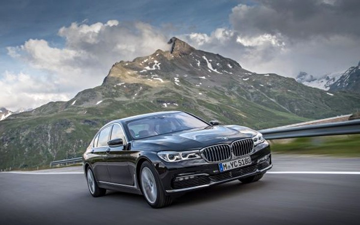 Νέες υβριδικές BMW 740