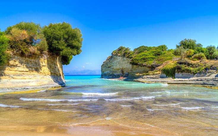 Το Κανάλι της Αγάπης, η πανέμορφη παραλία της Κέρκυρας