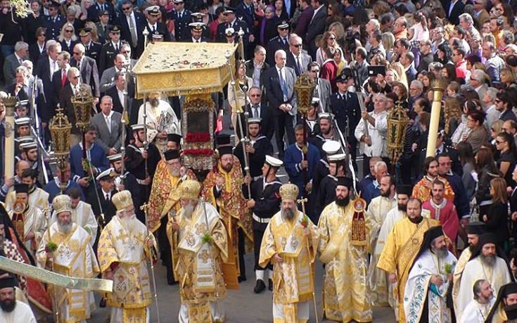 Πλημμύρισε η Κέρκυρα από προσκυνητές του Αγίου Σπυρίδωνα