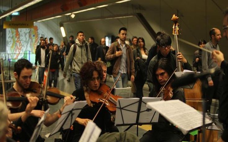 Πλημμύρισε με άριες το μετρό στο Μπουένος Άιρες