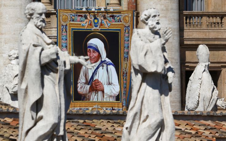 2016-09-04T091149Z_257450947_S1AETZIIYVAA_RTRMADP_3_POPE-MOTHERTERESA 2016-09-04T091149Z_257450947_S1AETZIIYVAA_RTRMADP_3_POPE-MOTHERTERESA
