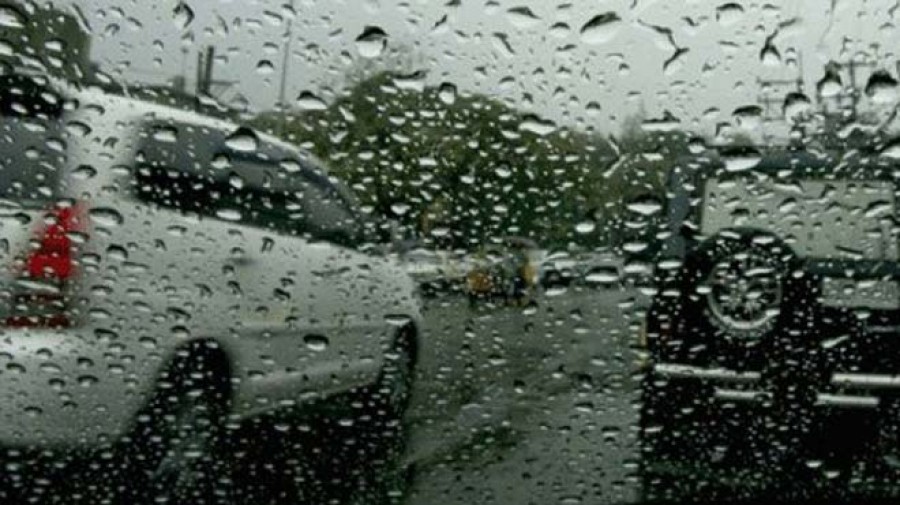 Πλημμύρισαν σπίτια και έκλεισαν δρόμοι στη Θεσσαλονίκη από την κακοκαιρία