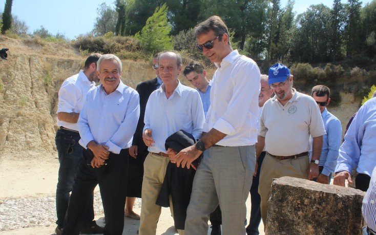 «Προεκλογικό» άρωμα στις γαλάζιες περιοδείες πριν τη ΔΕΘ