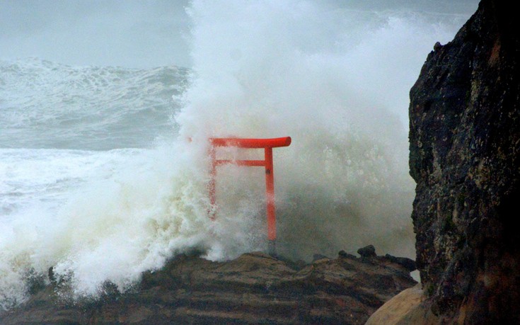 Ισχυρός τυφώνας κατευθύνεται στις ανατολικές ακτές της Ιαπωνίας