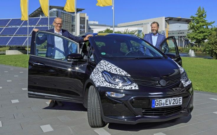 Τα «κεφάλια» της GM οδήγησαν το Opel Ampera-e