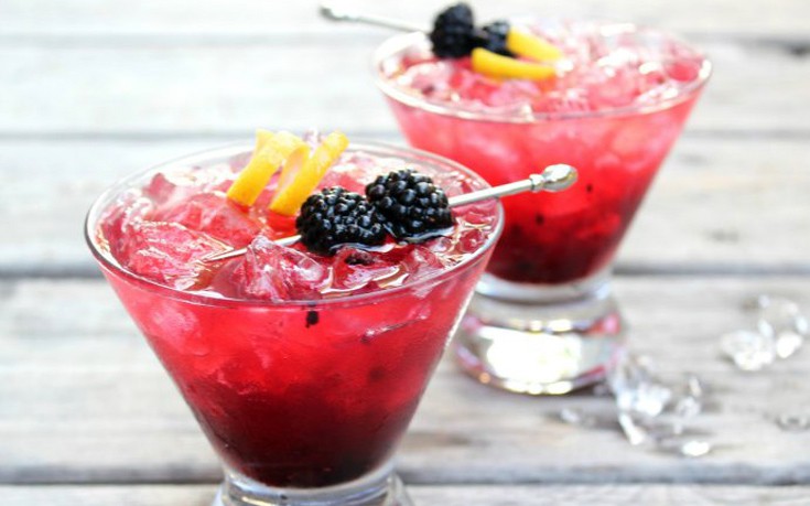 Blackberry bellini