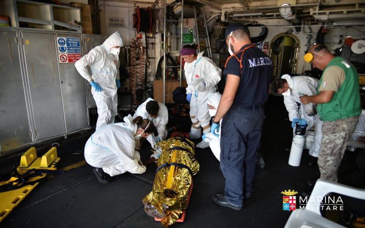 Πλοίο με 26 νεκρές γυναίκες κατέπλευσε στο Σαλέρνο