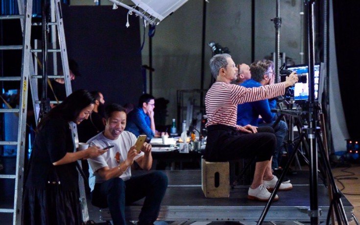 Ο Jean-Paul Goude φωτογραφίζει την καμπάνια Kenzo x H&M