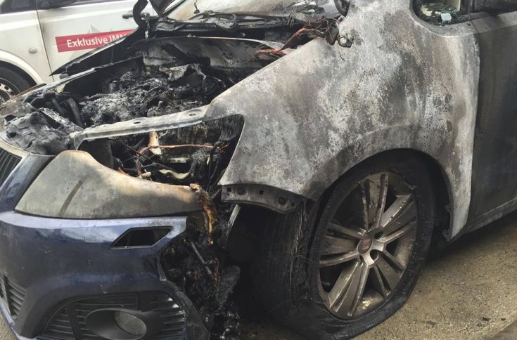 Έβαλαν φωτιά στο αυτοκίνητο ηγέτιδας του αντιμεταναστευτικού AfD