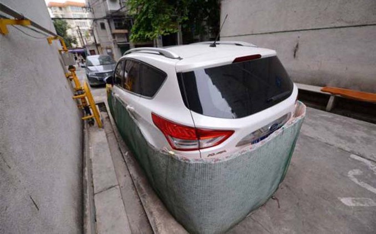 fousta_autokinhta1 fousta_autokinhta1