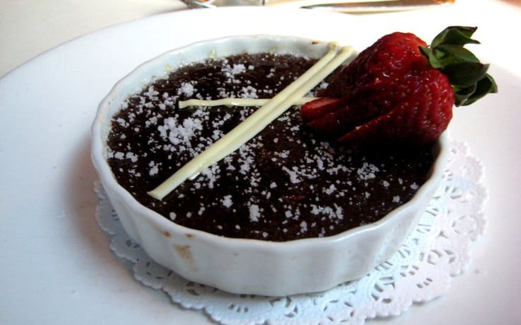 Creme brulee με μαύρη σοκολάτα