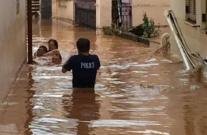 Συγκλονιστικές φωτογραφίες από τη θεομηνία που σάρωσε τη χώρα