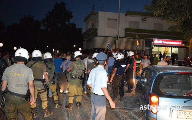 Νύχτα με έκτροπα και συλλήψεις στη Χίο