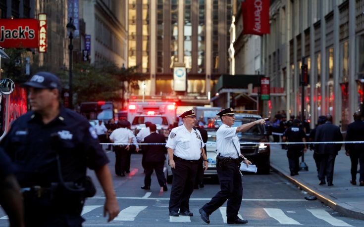 Συνελήφθησαν πέντε άτομα για την επίθεση στη Νέα Υόρκη σύμφωνα με τα τοπικά μέσα
