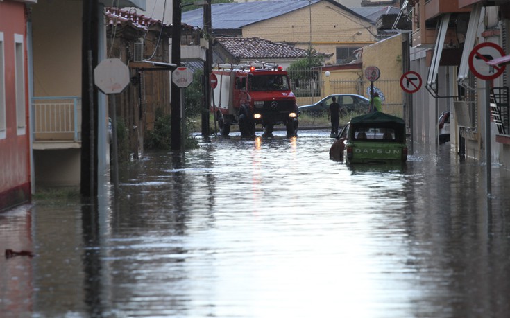 Ενισχύσεις από την Αθήνα στην πλημμυρισμένη Λακωνία