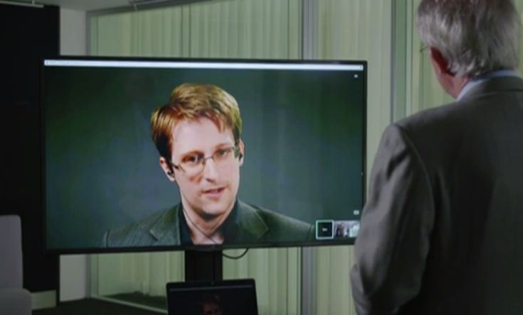 Ο Έντουαρντ Σνόουντεν ζητά από τον Ομπάμα να του δώσει χάρη