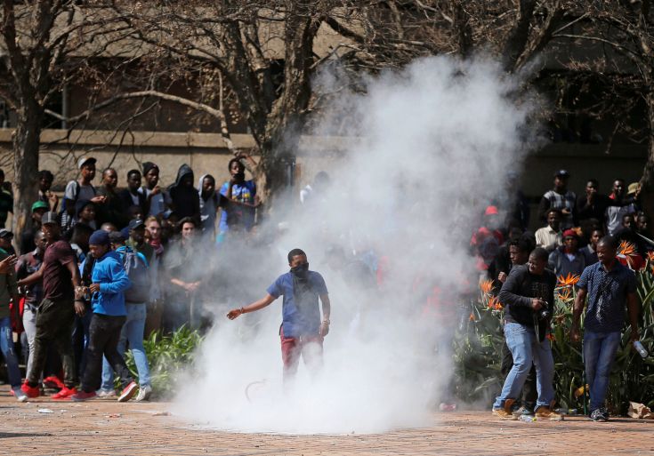 Άγριες συγκρούσεις στη Νότια Αφρική για τα δίδακτρα στα πανεπιστήμια