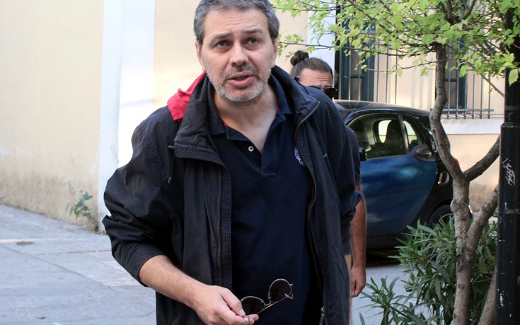 Πυροβόλησαν τον δημοσιογράφο Στέφανο Χίο &#8211; Νοσηλεύεται στο ΚΑΤ