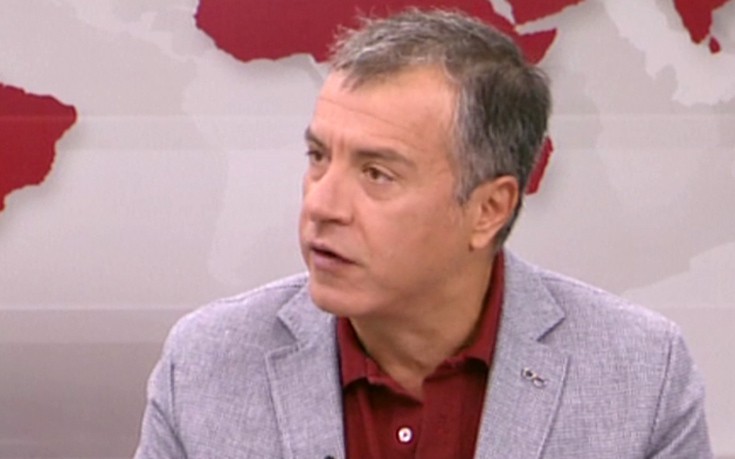 Θεοδωράκης: Ξέρουμε για δύο υπουργούς που πίεζαν τον Καλογρίτσα για άδεια