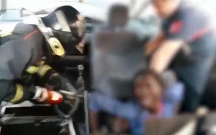 Η συγκλονιστική στιγμή της διάσωσης μεταναστών κάτω από καθίσματα αυτοκινήτου