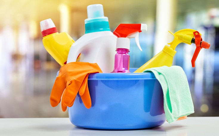 Τέσσερα έξυπνα κόλπα για το καθάρισμα στο σπίτι