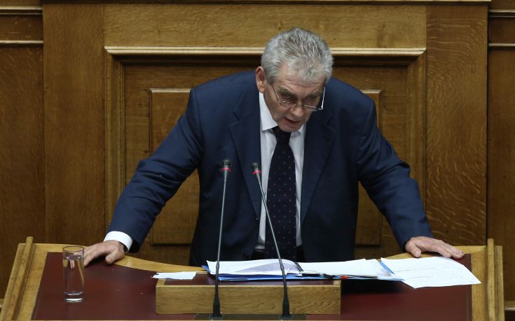 Ο Παπαγγελόπουλος αντιτίθεται σε τροπολογία για στελέχη τραπεζών