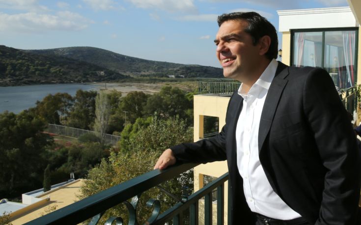 Ο Τσίπρας με&#8230; θέα τη Βραυρώνα