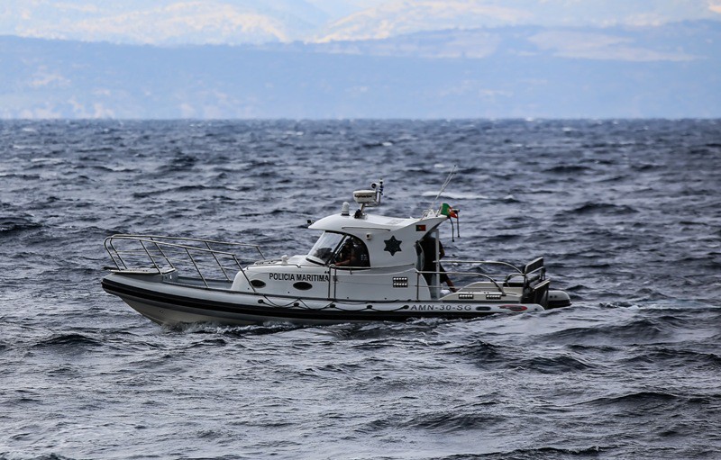 Στη Σέριφο με ασφάλεια ιστιοφόρο που είχε μείνει ακυβέρνητο