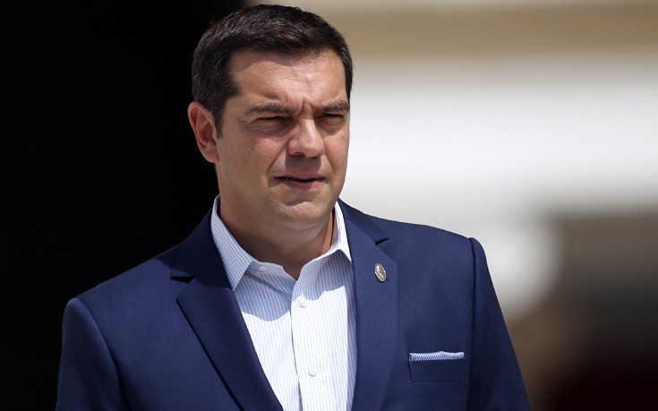 Ο Τσίπρας πήγε θέατρο και είδε «Το τρίτο στεφάνι»