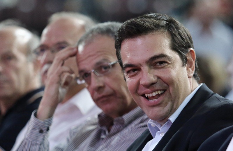Ο Αλέξης Τσίπρας στις εξέδρες του συνεδρίου με τη Νεολαία του ΣΥΡΙΖΑ