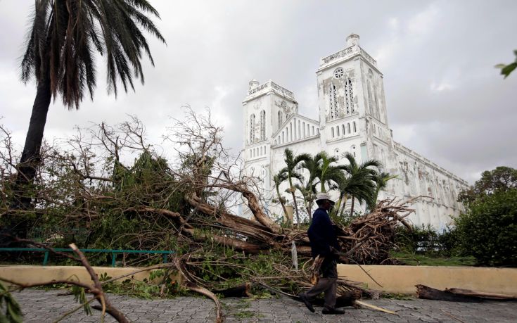 Στους 39 οι νεκροί από τον τυφώνα Μάθιου