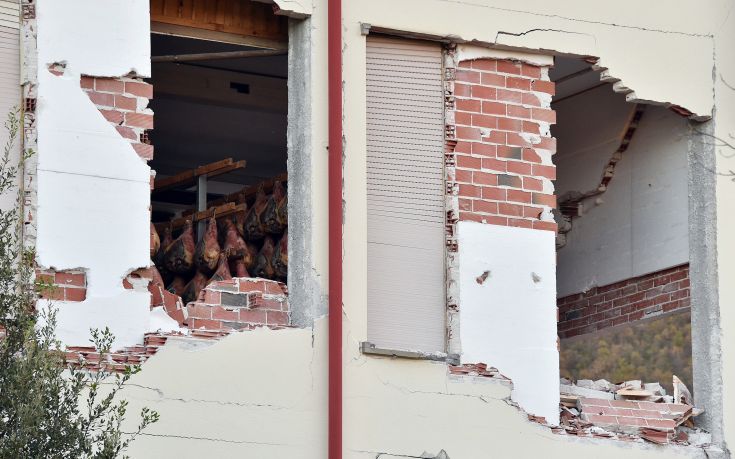 Λέκκας για σεισμό στην Ιταλία: Ανησυχία, χάος, δράμα