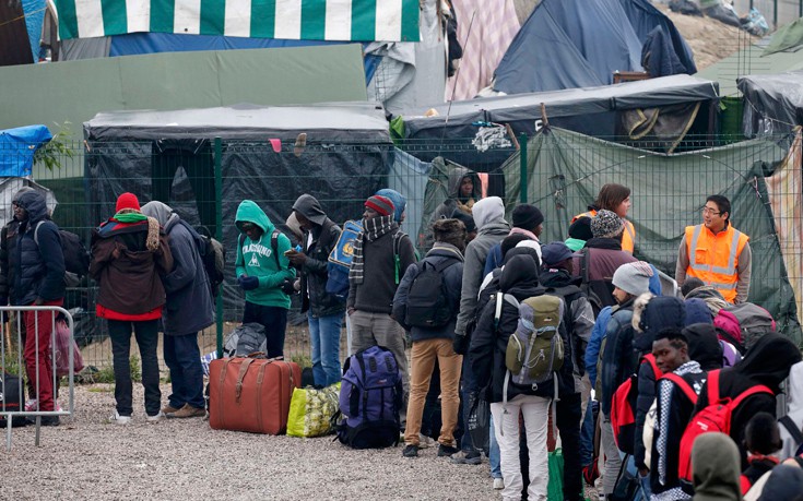 Επιχείρηση απομάκρυνσης μεταναστών στο Παρίσι