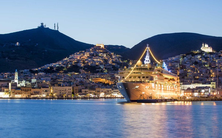 Celestyal-Nefeli_night Celestyal-Nefeli_night