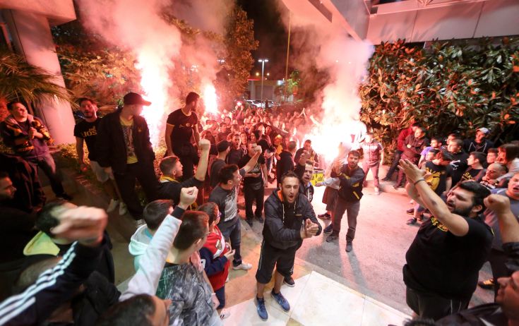 Χαμός από την Original και σύνθημα νίκης στην ΑΕΚ