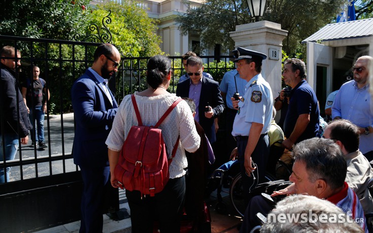 Εννεαμελής επιτροπή των ατόμων με αναπηρία μπήκε στο Μαξίμου