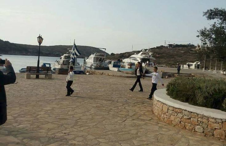 Η πιο μικρή παρέλαση με δύο μαθητές στους Αρκιούς