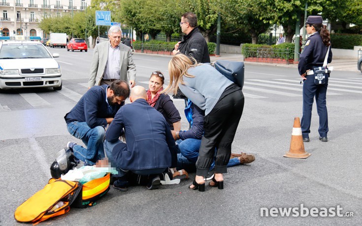Τροχαίο έξω από τη Βουλή