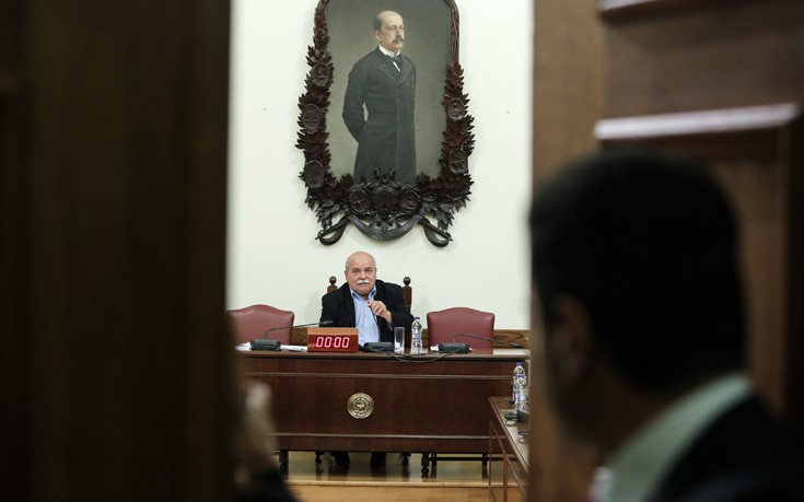 Η Ένωση Κεντρώων επιφυλάσσεται για την τελική της στάση για το ΕΣΡ