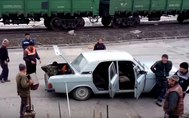 Πόσοι Ρώσοι χωράνε σε ένα αυτοκίνητο;