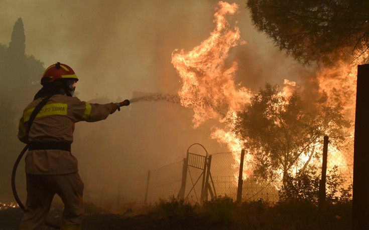 Πυρκαγιά σε αγροτική περιοχή του Ηρακλείου