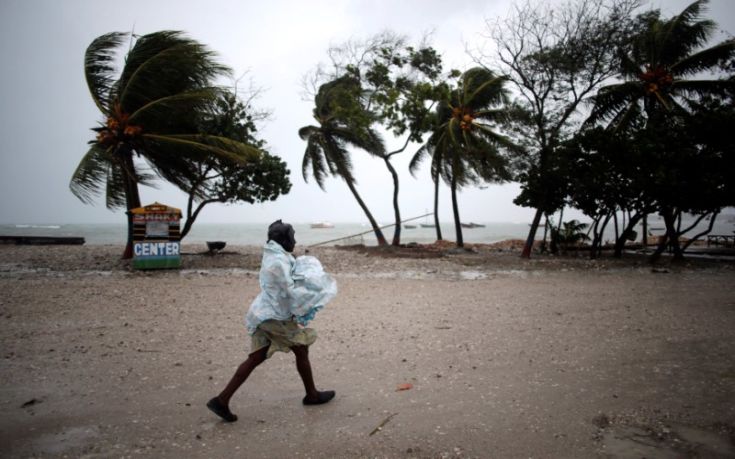 Ετοιμάζεται για τον τυφώνα Μάθιου η Καραϊβική