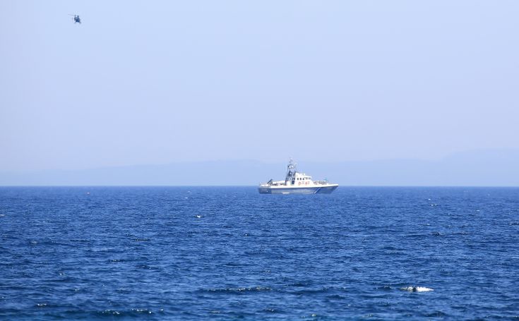 Βούλιαξε σκάφος που έπιασε φωτιά στους Παξούς