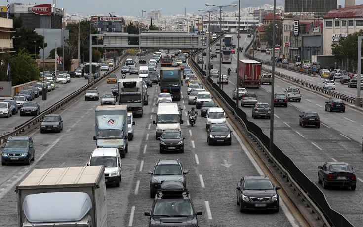 Τροχαίο στον Κηφισό, αυξημένη κίνηση στο ρεύμα προς Πειραιά