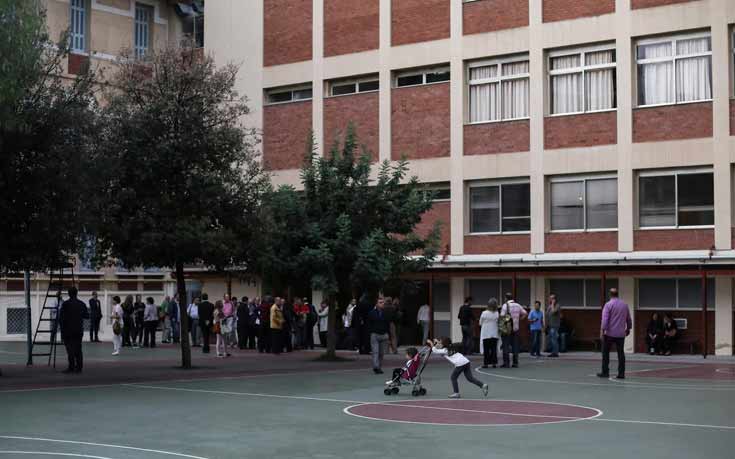 Κατάργηση του φόρου πετρελαίου θέρμανσης των δημόσιων σχολείων ζητούν βουλευτές του ΣΥΡΙΖΑ
