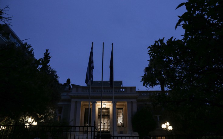 «Ο Χατζηδάκης ομολόγησε πως η ΝΔ θα απολύσει όλους τους συμβασιούχους»