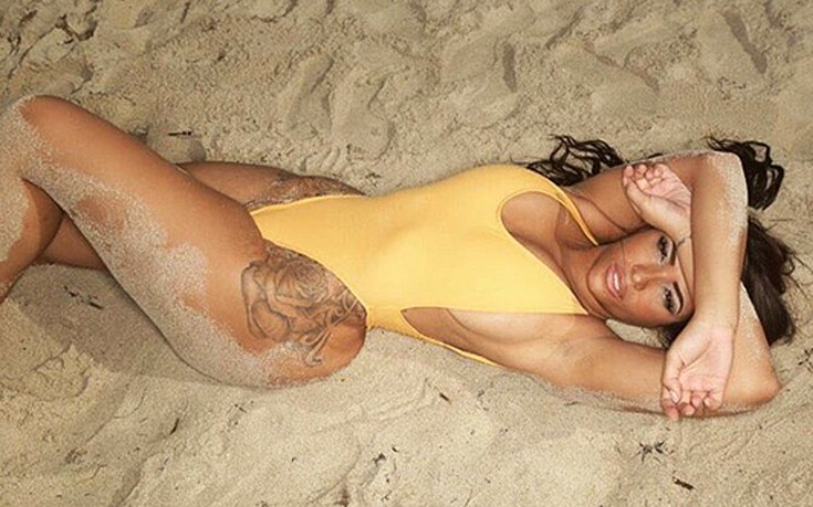 Η σέξι παρουσιάστρια Stephanie Santiago